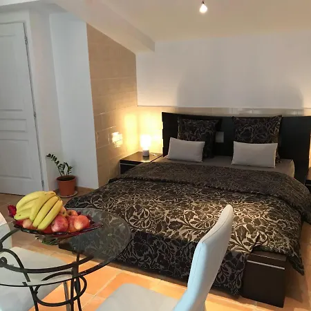 Appartement Luxe Vue Sur Piscine Et Parc Miramas